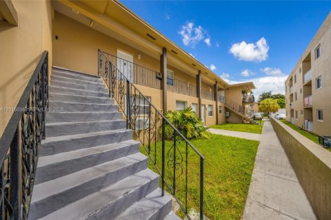 Immobilier commercial à vendre à Miami, Floride № 2171324 - photo 4