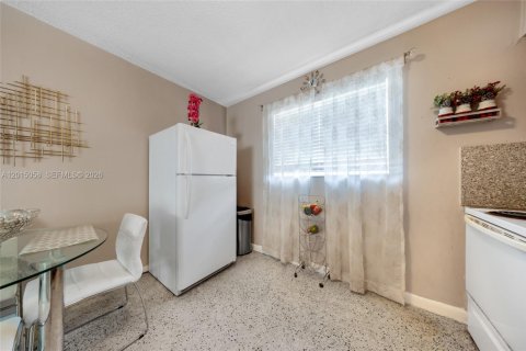 Immobilier commercial à vendre à Miami, Floride № 2171324 - photo 10