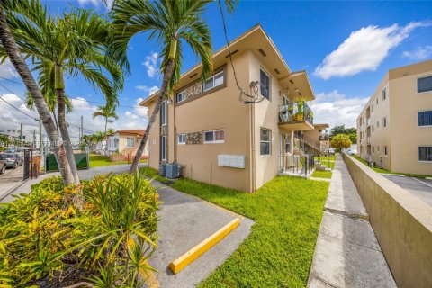 Immobilier commercial à vendre à Miami, Floride № 2171324 - photo 2