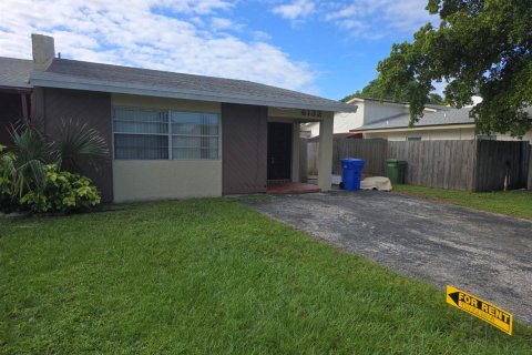 Villa ou maison à Margate, Floride 2 chambres, 109.07 m2 № 2431341
