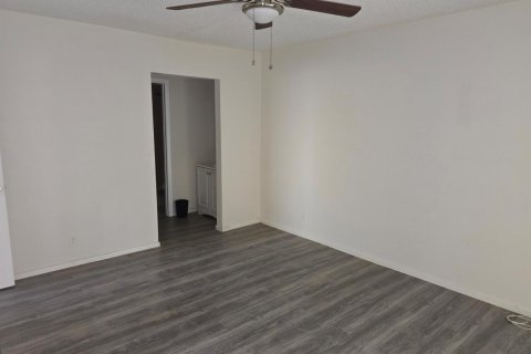 Villa ou maison à louer à Margate, Floride: 2 chambres, 109.07 m2 № 2431341 - photo 15
