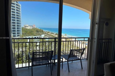 Hotel in Fort Lauderdale, Florida 1 bedroom, 91.97 sq.m. № 2089262 - photo 17