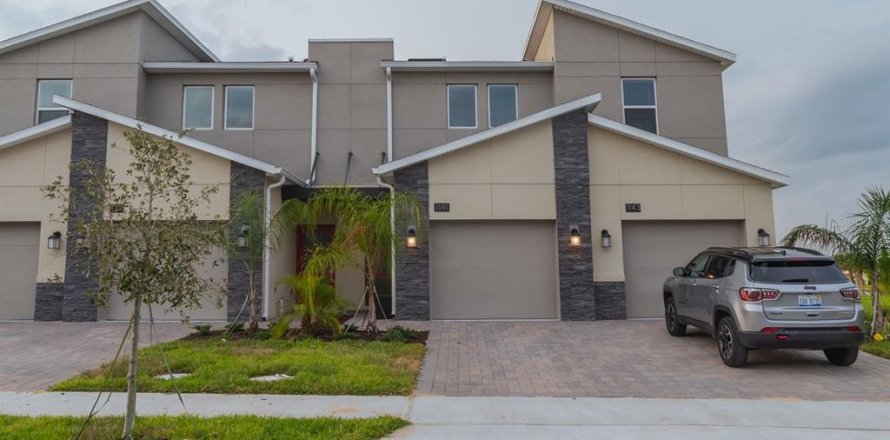 Condominio en Davenport, Florida, 3 dormitorios № 1904299