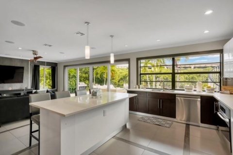 Casa en alquiler en Fort Myers, Florida, 4 dormitorios, 264.49 m2 № 1916483 - foto 16