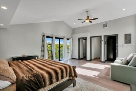Casa en alquiler en Fort Myers, Florida, 4 dormitorios, 264.49 m2 № 1916483 - foto 10