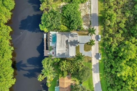 Casa en alquiler en Fort Myers, Florida, 4 dormitorios, 264.49 m2 № 1916483 - foto 3