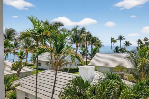 Copropriété à vendre à Hillsboro Beach, Floride: 3 chambres, 264.21 m2 № 1979112 - photo 25