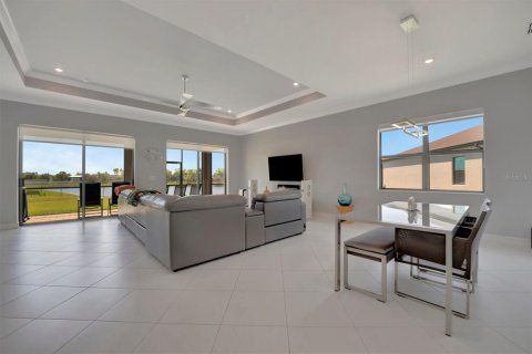 Villa ou maison à vendre à Sarasota, Floride: 3 chambres, 224.92 m2 № 2413740 - photo 11