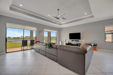 Villa ou maison à vendre à Sarasota, Floride: 3 chambres, 224.92 m2 № 2413740 - photo 15