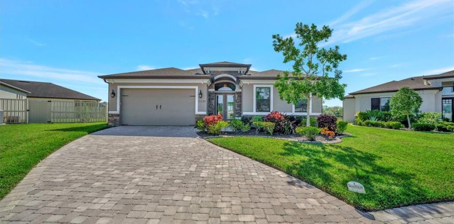 Villa ou maison à Sarasota, Floride 3 chambres, 224.92 m2 № 2413740