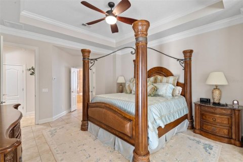 Villa ou maison à vendre à Sorrento, Floride: 4 chambres, 368.73 m2 № 1788969 - photo 16