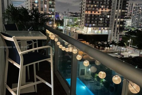 Condo in Miami, Florida, 1 bedroom  № 2168421 - photo 10