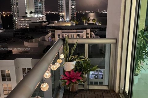 Condo in Miami, Florida, 1 bedroom  № 2168421 - photo 9