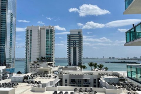 Condo in Miami, Florida, 1 bedroom  № 2168421 - photo 12