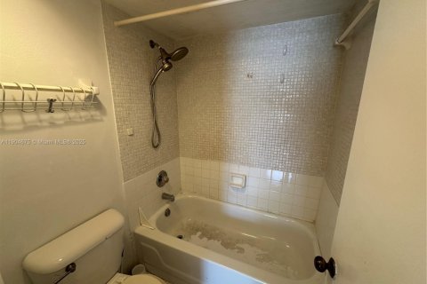 Condominio en venta en Deerfield Beach, Florida, 2 dormitorios, 86.96 m2 № 1963547 - foto 6