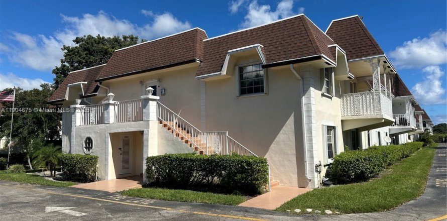 Condominio en Deerfield Beach, Florida, 2 dormitorios № 1963547