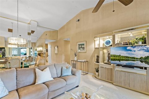 Condo in Altamonte Springs, Florida, 2 bedrooms  № 1734767 - photo 16