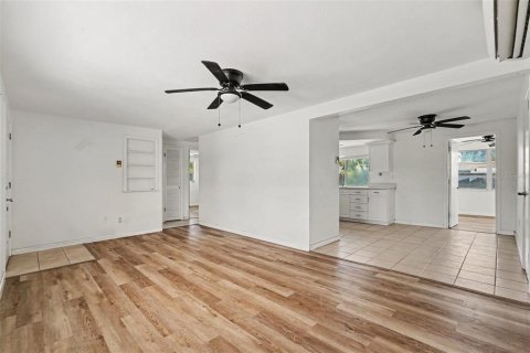 Villa ou maison à vendre à Holiday, Floride: 3 chambres, 91.04 m2 № 2308891 - photo 6
