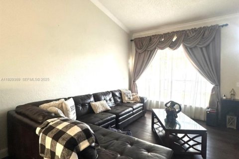 Villa ou maison à vendre à Pembroke Pines, Floride: 4 chambres, 191.56 m2 № 1989365 - photo 9