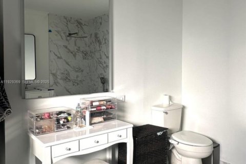 Villa ou maison à vendre à Pembroke Pines, Floride: 4 chambres, 191.56 m2 № 1989365 - photo 21