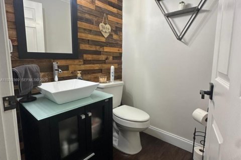 Villa ou maison à vendre à Pembroke Pines, Floride: 4 chambres, 191.56 m2 № 1989365 - photo 16