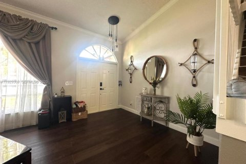 Villa ou maison à vendre à Pembroke Pines, Floride: 4 chambres, 191.56 m2 № 1989365 - photo 3