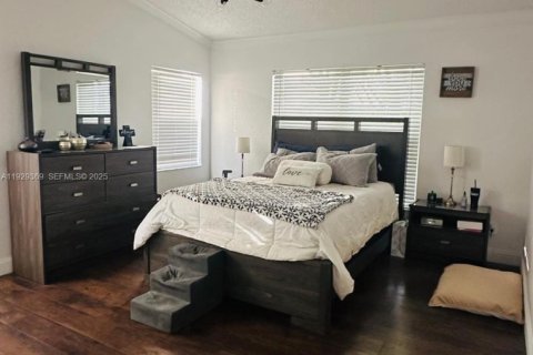 Villa ou maison à vendre à Pembroke Pines, Floride: 4 chambres, 191.56 m2 № 1989365 - photo 26