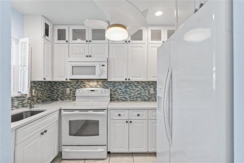 Condominio en venta en Pompano Beach, Florida, 2 dormitorios, 92.16 m2 № 2081865 - foto 11