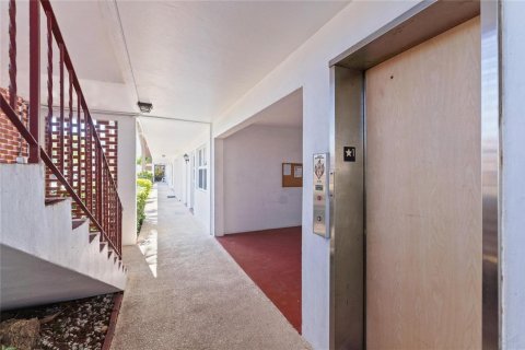 Condominio en venta en Pompano Beach, Florida, 2 dormitorios, 92.16 m2 № 2081865 - foto 5