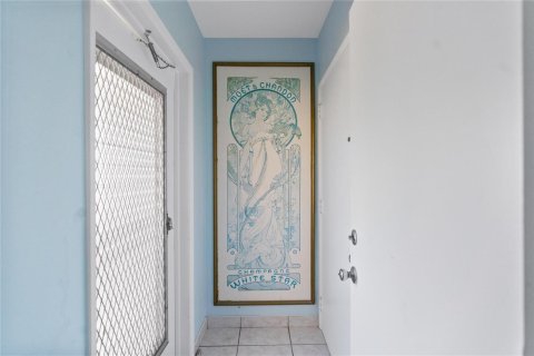 Condominio en venta en Pompano Beach, Florida, 2 dormitorios, 92.16 m2 № 2081865 - foto 8