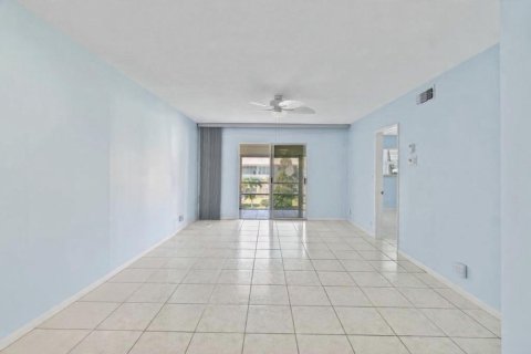 Condominio en venta en Pompano Beach, Florida, 2 dormitorios, 92.16 m2 № 2081865 - foto 19