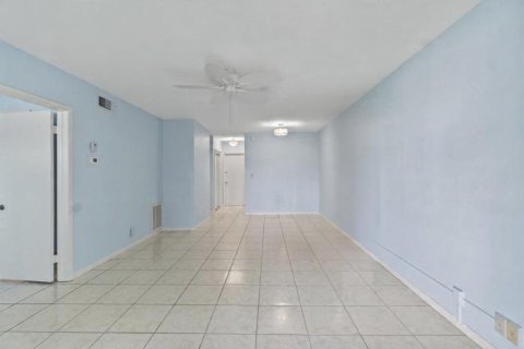 Condominio en venta en Pompano Beach, Florida, 2 dormitorios, 92.16 m2 № 2081865 - foto 16