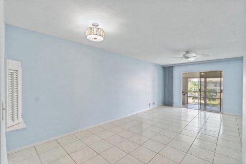 Condominio en venta en Pompano Beach, Florida, 2 dormitorios, 92.16 m2 № 2081865 - foto 18