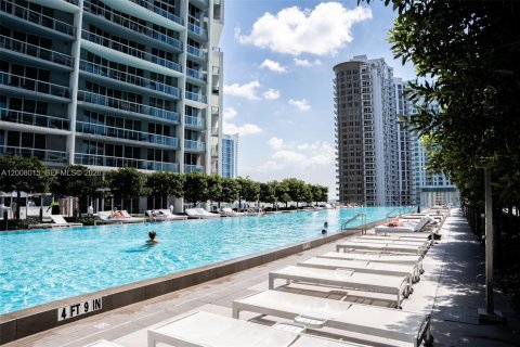 Condominio en venta en Miami, Florida, 1 dormitorio, 96.15 m2 № 2176295 - foto 19