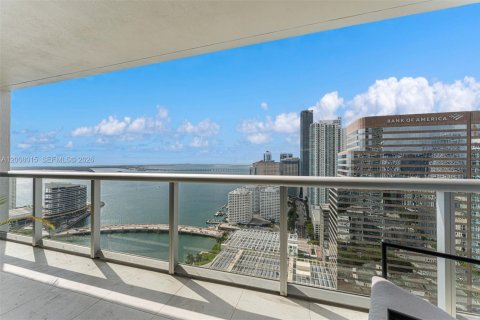 Condominio en venta en Miami, Florida, 1 dormitorio, 96.15 m2 № 2176295 - foto 2