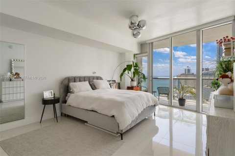 Condominio en venta en Miami, Florida, 1 dormitorio, 96.15 m2 № 2176295 - foto 3