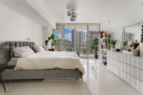 Condominio en venta en Miami, Florida, 1 dormitorio, 96.15 m2 № 2176295 - foto 12
