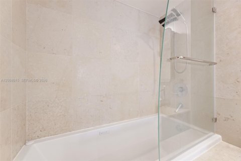 Condominio en venta en Miami, Florida, 1 dormitorio, 96.15 m2 № 2176295 - foto 15