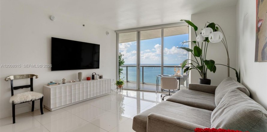 Condominio en Miami, Florida, 1 dormitorio № 2176295