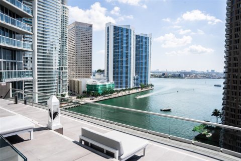 Condominio en venta en Miami, Florida, 1 dormitorio, 96.15 m2 № 2176295 - foto 18