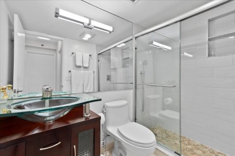 Купить кондоминиум в Хайленд-Бич, Флорида 5 комнат, 102.19м2, № 2085618 - фото 15