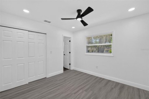 Casa en venta en Fruitland Park, Florida, 3 dormitorios, 156.17 m2 № 2199385 - foto 22