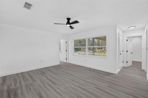 Casa en venta en Fruitland Park, Florida, 3 dormitorios, 156.17 m2 № 2199385 - foto 10