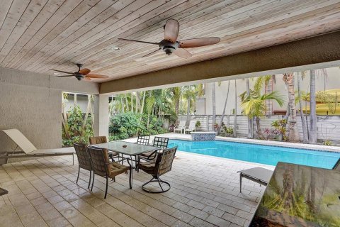 Casa en venta en Fort Lauderdale, Florida, 4 dormitorios, 198.9 m2 № 2083198 - foto 15