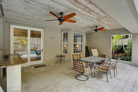 Casa en venta en Fort Lauderdale, Florida, 4 dormitorios, 198.9 m2 № 2083198 - foto 3