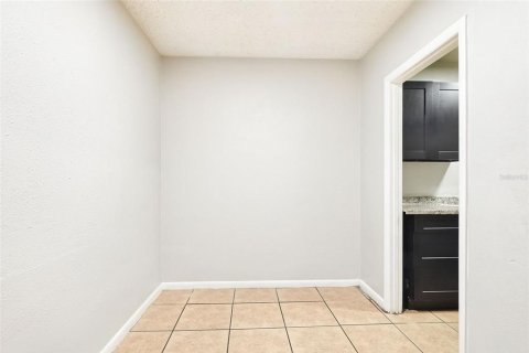 House in Orlando, Florida 3 bedrooms, 171.4 sq.m. № 2419186 - photo 5