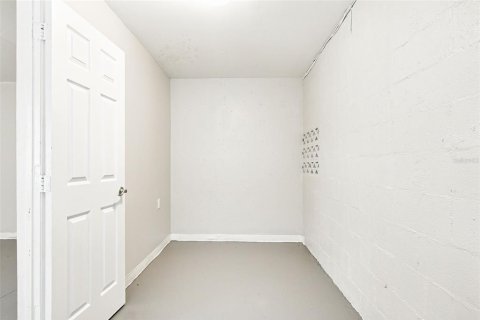 House in Orlando, Florida 3 bedrooms, 171.4 sq.m. № 2419186 - photo 23