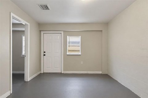 House in Orlando, Florida 3 bedrooms, 171.4 sq.m. № 2419186 - photo 25