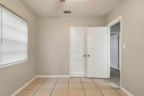 House in Orlando, Florida 3 bedrooms, 171.4 sq.m. № 2419186 - photo 7