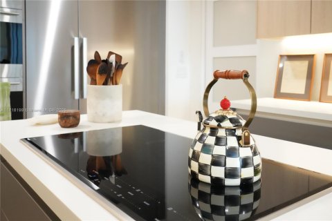 Condo in Key Biscayne, Florida, 3 bedrooms  № 1865754 - photo 9